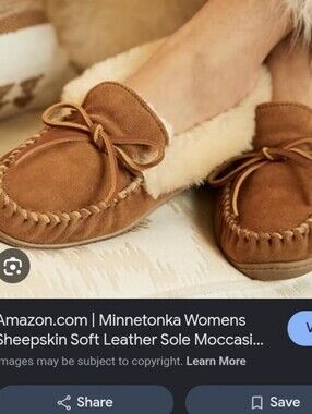 Minnetonka Women’s Chestnut Suede Sheepskin-Lined Moccasins